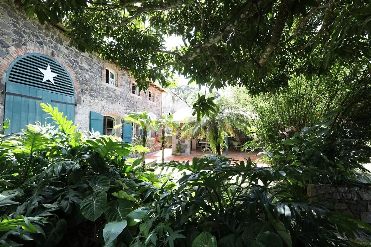 La Petite Distillerie, Sur Un Domaine Historique Saint-Pierre